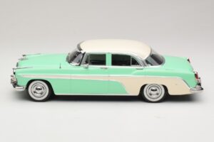 DeSoto Fireflite Sedan Verde Deschis & Crem KK-Scale 1:18 KKDC181543 Metal - imaginea 3 din 6