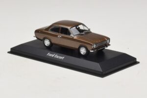 Ford Escort Mk1 Maro Metalizat Maxichamps 1:43 940081000 Metal - imaginea 3 din 5