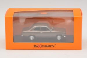 Ford Escort Mk1 Maro Metalizat Maxichamps 1:43 940081000 Metal - imaginea 5 din 5