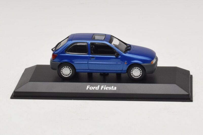 Ford Fiesta Mk4 Albastru Metalizat Maxichamps 1:43 940085061 Metal