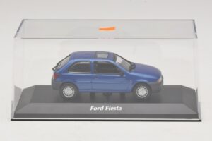 Ford Fiesta Mk4 Albastru Metalizat Maxichamps 1:43 940085061 Metal - imaginea 4 din 5