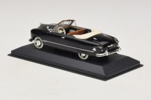 Ford FL Cabriolet Negru Minichamps 1:43 400082231 Metal - imaginea 3 din 5