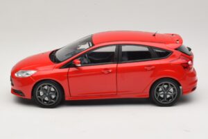 Ford Focus ST Mk2 Roșu Minichamps 1:18 110082002 Metal - imaginea 4 din 8