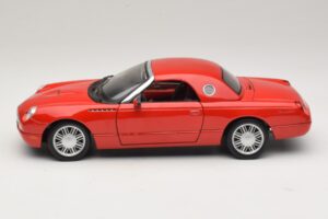 Ford Thunderbird Roșu Maisto 1:18 31620 Metal - imaginea 4 din 8