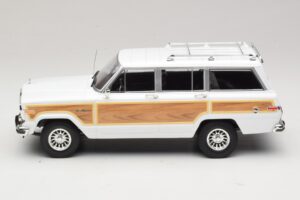 Jeep Grand Wagoneer Alb KK-Scale 1:18 KKDC181111 Metal - imaginea 3 din 6