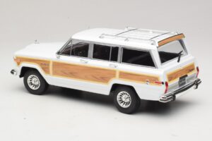 Jeep Grand Wagoneer Alb KK-Scale 1:18 KKDC181111 Metal - imaginea 5 din 6