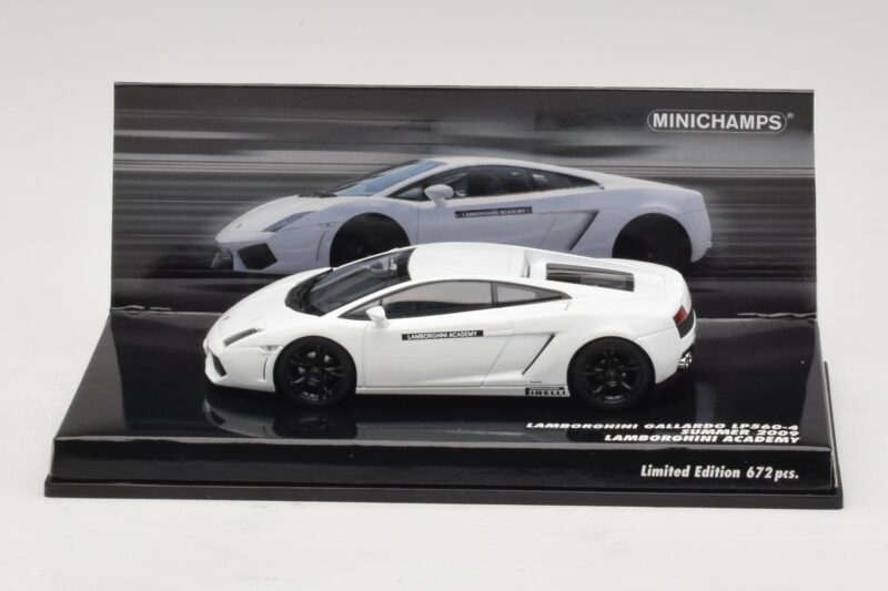 Lamborghini Gallardo LP560-4 Academy Alb Minichamps 1:43 436103801 Metal