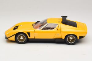 Lamborghini Miura SVR Galben & Negru Kyosho 1:18 08319GY Metal - imaginea 4 din 8