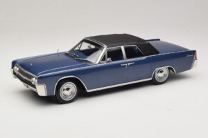 Lincoln Continental Convertible Albastru Metalizat The Lincoln Lawyer KK-Scale 1:18 KKDC181522 Metal - imaginea 2 din 7