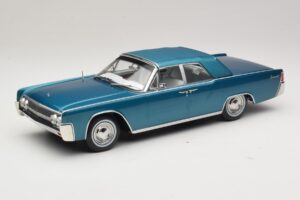Lincoln Continental Convertible Turcoaz Metalizat KK-Scale 1:18 KKDC181524 Metal - imaginea 2 din 7