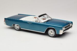 Lincoln Continental Convertible Turcoaz Metalizat KK-Scale 1:18 KKDC181524 Metal - imaginea 5 din 7