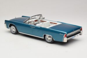 Lincoln Continental Convertible Turcoaz Metalizat KK-Scale 1:18 KKDC181524 Metal - imaginea 6 din 7