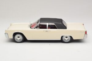 Lincoln Continental Convertible Alb John F. Kennedy KK-Scale 1:18 KKDC181523 Metal - imaginea 4 din 7