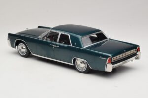 Lincoln Continental Verde Închis Metalizat Matrix Reloaded & Revolutions KK-Scale 1:18 KKDC181481 Metal - imaginea 5 din 6
