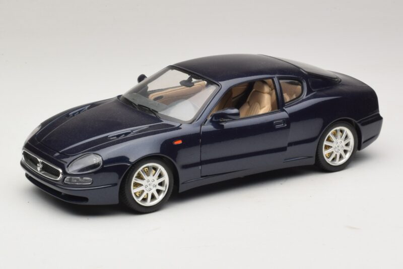 Maserati 3200 GT Albastru Bburago 1:18 3371-P1 Metal