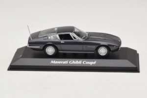 Maserati Ghibli Maro Metalizat Maxichamps 1:43 940123320 Metal
