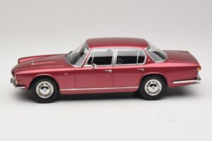 Maserati Quattroporte I Roșu Metalizat KK-Scale 1:18 KKDC181512 Metal - imaginea 3 din 6