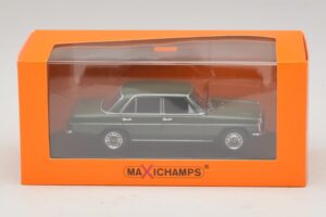 Mercedes 200D W115 Verde Închis Maxichamps 1:43 940034001 Metal - imaginea 5 din 5