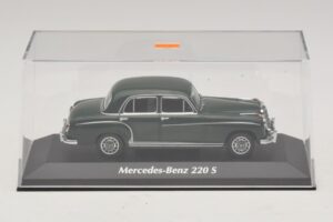 Mercedes 220 S W180 Verde Închis Maxichamps 1:43 940033001 Metal - imaginea 4 din 5