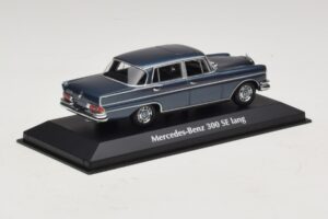 Mercedes 300 SE W112 Lang Albastru Metalizat Maxichamps 1:43 940035200 Metal - imaginea 2 din 5