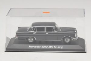 Mercedes 300 SE W112 Lang Gri Închis Maxichamps 1:43 940035201 Metal - imaginea 4 din 5