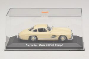 Mercedes 300 SL W198 Alb Maxichamps 1:43 940039002 Metal - imaginea 4 din 5