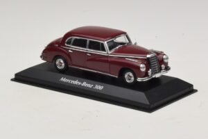 Mercedes 300 W186 Roșu Închis Maxichamps 1:43 940039060 Metal - imaginea 3 din 5
