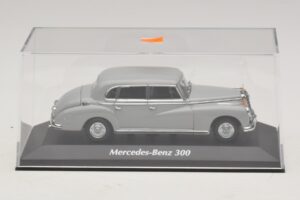 Mercedes 300 W186 Gri Maxichamps 1:43 940039061 Metal - imaginea 4 din 5