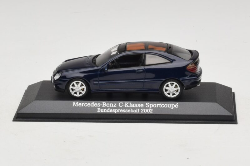 Mercedes C-Class Sportscoupe CL203 Blue Metallic Bundespressball Minichamps 1:43 Mercedes C-Class Sportscoupe CL203 Blue Metallic Bundespressball Minichamps 1:43 MB010 Metal