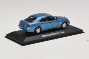 Mercedes C-Class W202 Albastru Metalizat Maxichamps 1:43 940037060 Metal - imaginea 2 din 5