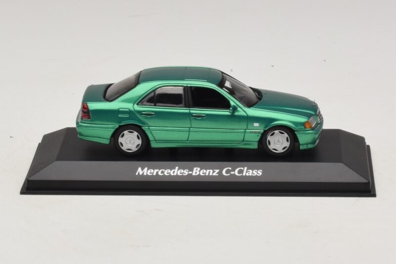 Mercedes C-Class W202 Verde Metalizat Maxichamps 1:43 Mercedes C-Class W202 Verde Metalizat Maxichamps 1:43 940037061 Metal