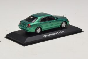 Mercedes C-Class W202 Verde Metalizat Maxichamps 1:43 940037061 Metal - imaginea 2 din 5