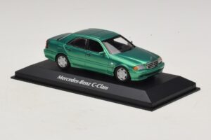 Mercedes C-Class W202 Verde Metalizat Maxichamps 1:43 940037061 Metal - imaginea 3 din 5