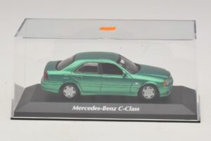 Mercedes C-Class W202 Verde Metalizat Maxichamps 1:43 940037061 Metal - imaginea 4 din 5