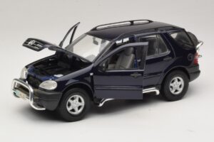Mercedes ML320 W163 Albastru Maisto 1:18 31847 Metal - imaginea 2 din 8
