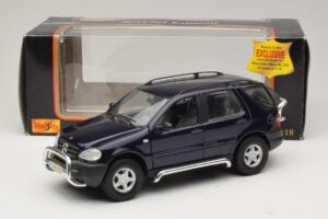 Mercedes ML320 W163 Albastru Maisto 1:18 31847 Metal - imaginea 8 din 8