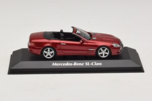 Mercedes SL R230 Roșu Metalizat Maxichamps 1:43 Mercedes SL R230 Roșu Metalizat Maxichamps 1:43 940037530 Metal
