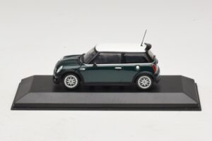 Mini Cooper One R50 Aero Green Cu Acoperiș Alb Minichamps 1:43 Mini Cooper One R50 Aero Green Cu Acoperiș Alb Minichamps 1:43 MINI011 Metal