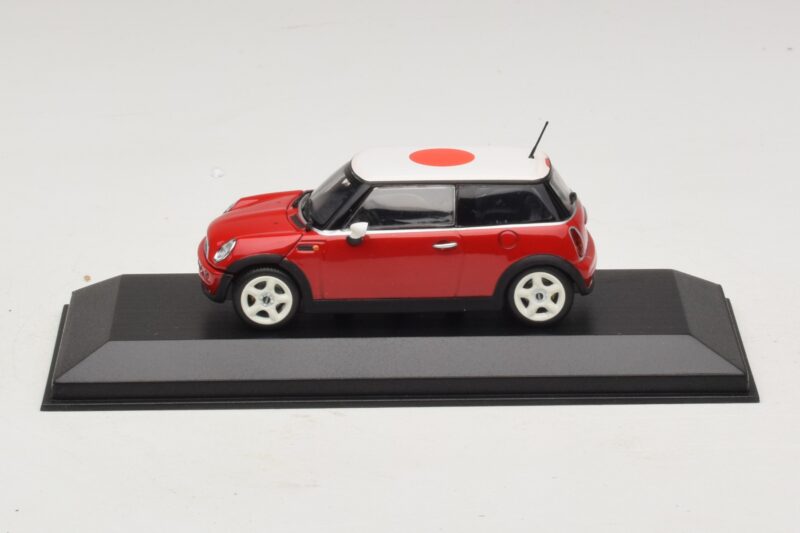 Mini Cooper One R50 Roșu Cu Steag Japonez Minichamps 1:43 MINI034 Metal
