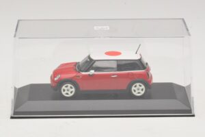 Mini Cooper One R50 Roșu Cu Steag Japonez Minichamps 1:43 MINI034 Metal - imaginea 4 din 5