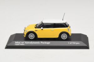 Mini Cooper One R50 cu Pachet Aero Galben Minichamps 1:43 431138274 Metal