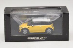 Mini Cooper One R50 cu Pachet Aero Galben Minichamps 1:43 431138274 Metal - imaginea 4 din 4