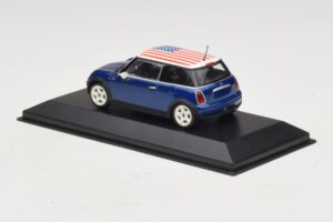 Mini Cooper S R53 Albastru Cu Steag American Minichamps 1:43 MINI014 Metal - imaginea 3 din 5
