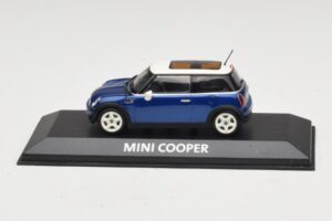 Mini Cooper S R53 Albastru Închis Cu Acoperiș Panoramic Minichamps 1:43 Mini Cooper S R53 Albastru Închis Cu Acoperiș Panoramic Minichamps 1:43 MINI021 Metal