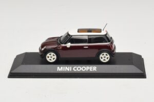 Mini Cooper S R53 Roșu Închis Cu Acoperiș Panoramic Minichamps 1:43 Mini Cooper S R53 Roșu Închis Cu Acoperiș Panoramic Minichamps 1:43 MINI019 Metal