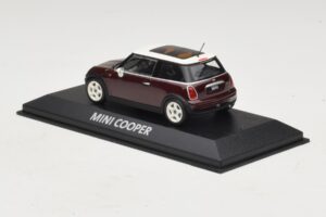 Mini Cooper S R53 Roșu Închis Cu Acoperiș Panoramic Minichamps 1:43 MINI019 Metal - imaginea 3 din 4