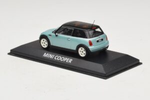 Mini Cooper S R53 Albastru Deschis Metalizat Cu Acoperiș Negru Minichamps 1:43 MINI030 Metal - imaginea 3 din 4