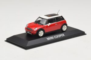 Mini Cooper S R53 Roșu Cu Acoperiș Panoramic Minichamps 1:43 MINI024 Metal - imaginea 2 din 5