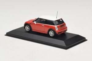 Mini Cooper S R53 Roșu Cu Acoperiș Alb Minichamps 1:43 MINI025 Metal - imaginea 3 din 5