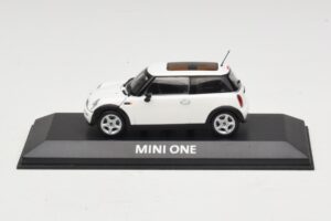 Mini Cooper S R53 Alb Cu Acoperiș Panoramic Minichamps 1:43 MINI020 Metal